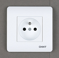 Французская розетка 16А 250В